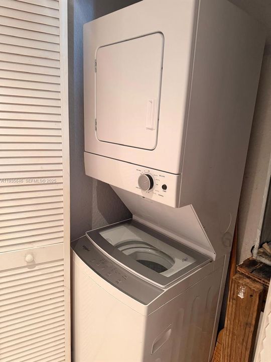 В аренду: $2,000 (2 спален, 2 ванн, 800 Квадратных фут)