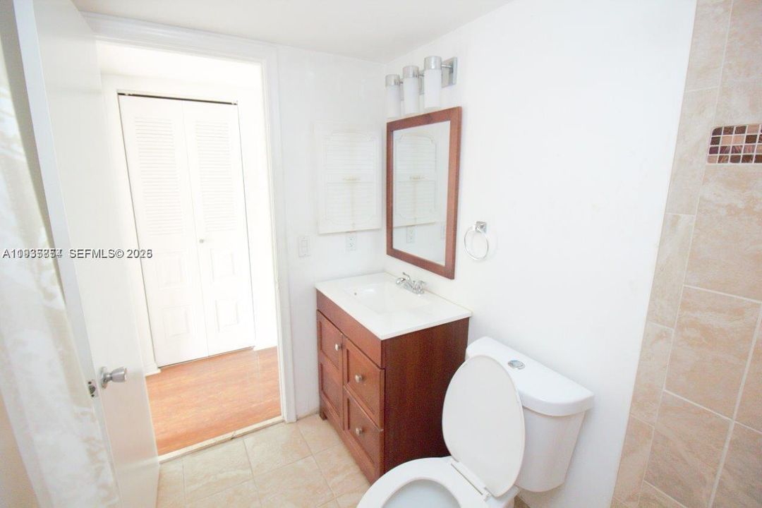 出租: $1,800 (1 贝兹, 1 浴室, 685 平方英尺)