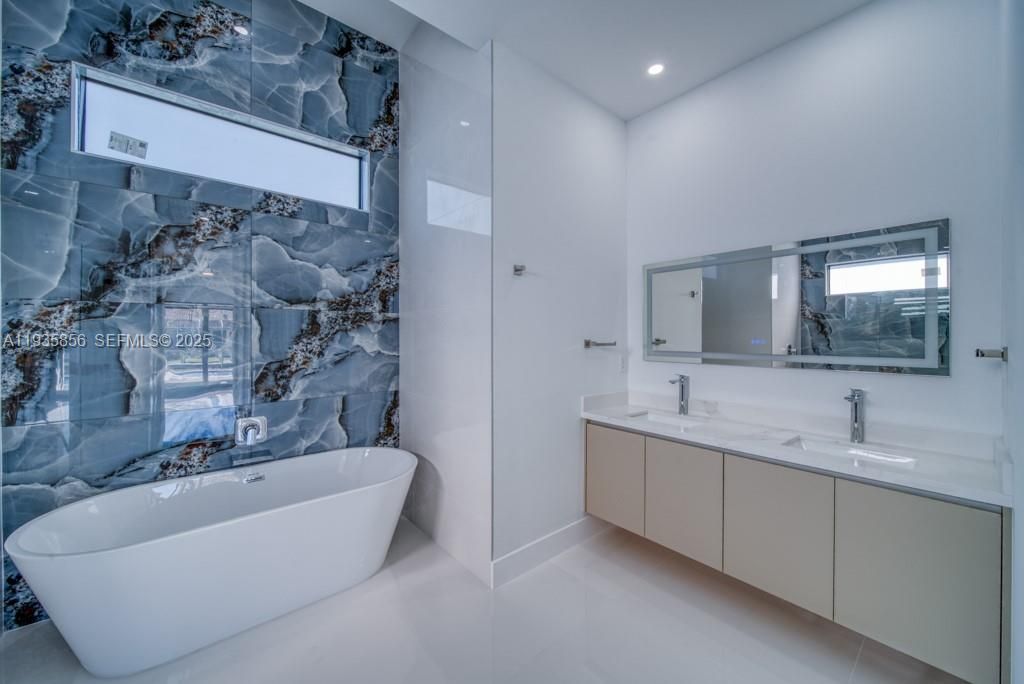 For Sale: $799,000 (4 beds, 3 baths, 2236 Square Feet)