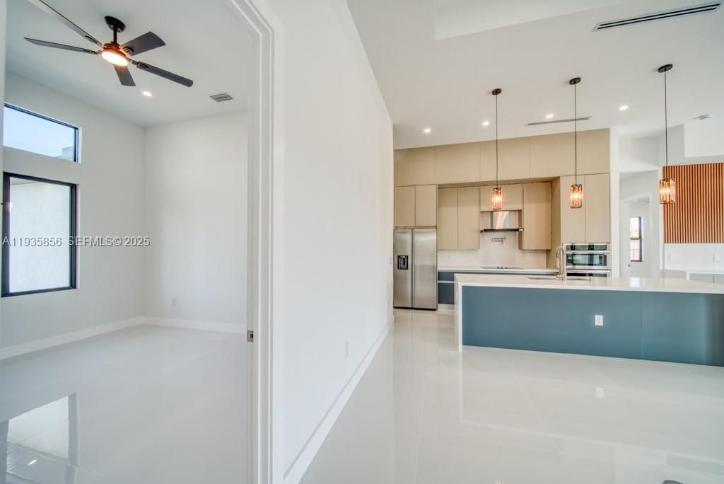 For Sale: $799,000 (4 beds, 3 baths, 2236 Square Feet)