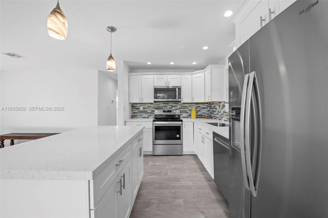 En Venta: $415,000 (2 camas, 1 baños, 960 Pies cuadrados)