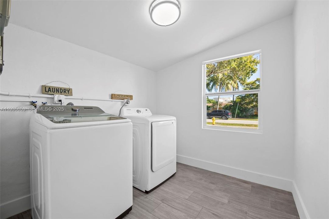 En Venta: $415,000 (2 camas, 1 baños, 960 Pies cuadrados)