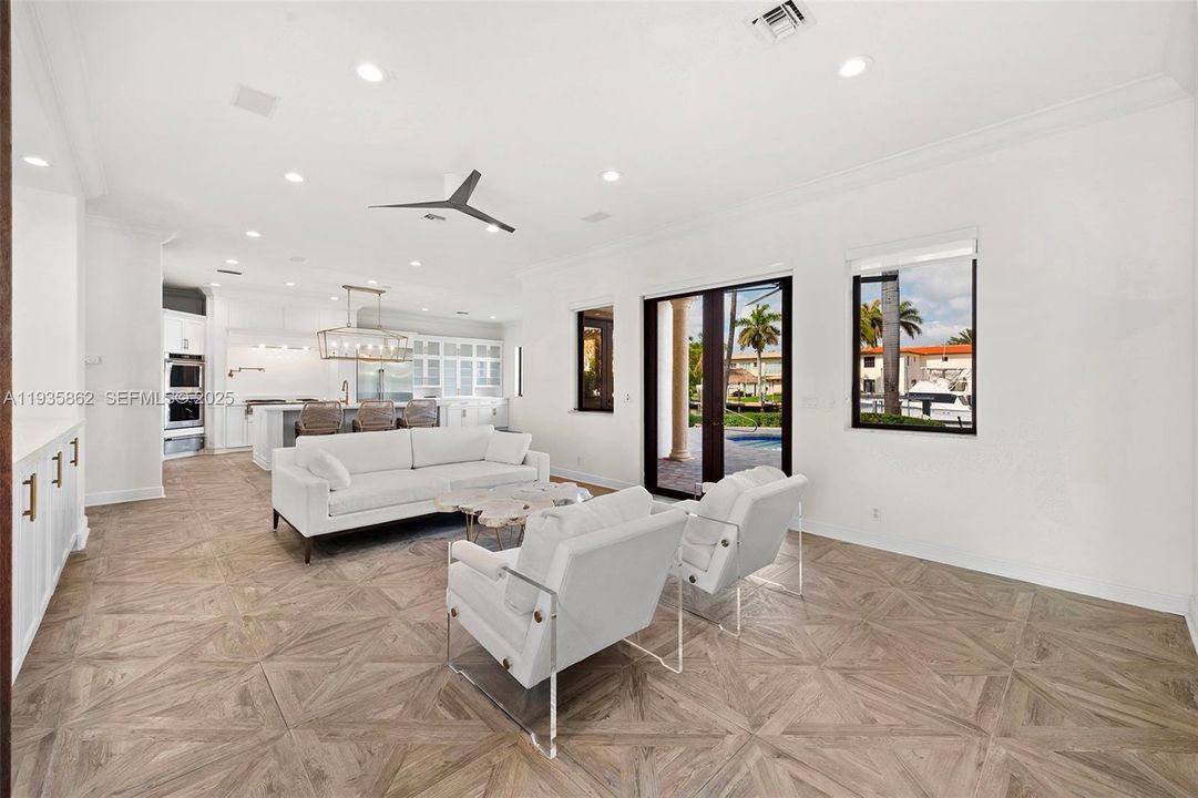 En Renta: $25,000 (7 camas, 7 baños, 6006 Pies cuadrados)