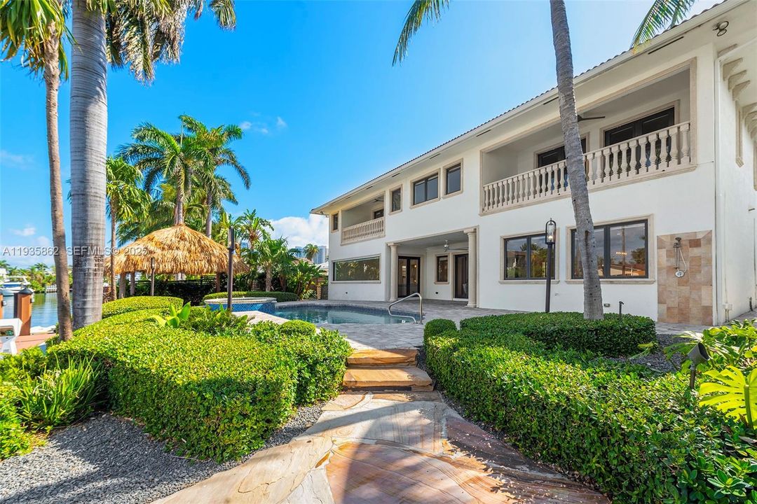 En Renta: $25,000 (7 camas, 7 baños, 6006 Pies cuadrados)