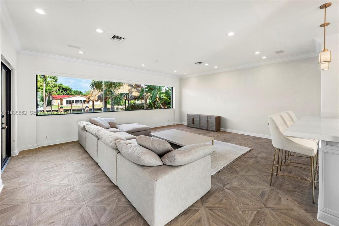 En Renta: $25,000 (7 camas, 7 baños, 6006 Pies cuadrados)