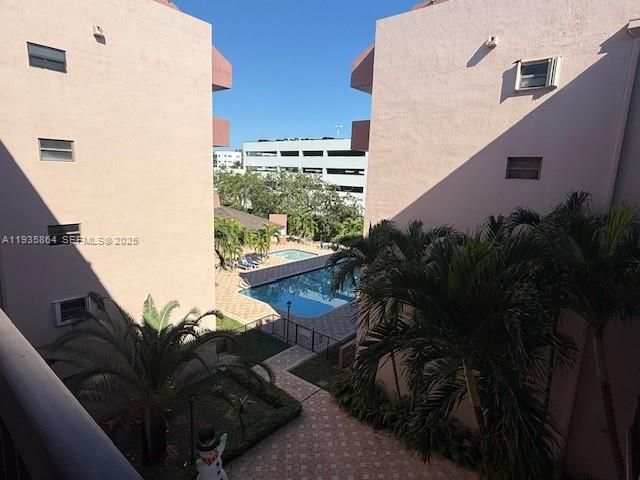 For Sale: $385,000 (2 beds, 2 baths, 1060 Square Feet)