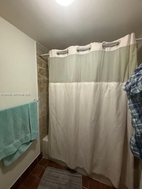 For Sale: $385,000 (2 beds, 2 baths, 1060 Square Feet)