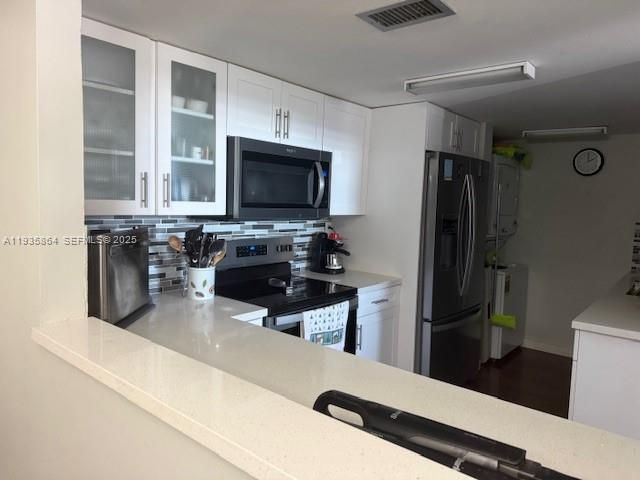 For Sale: $385,000 (2 beds, 2 baths, 1060 Square Feet)