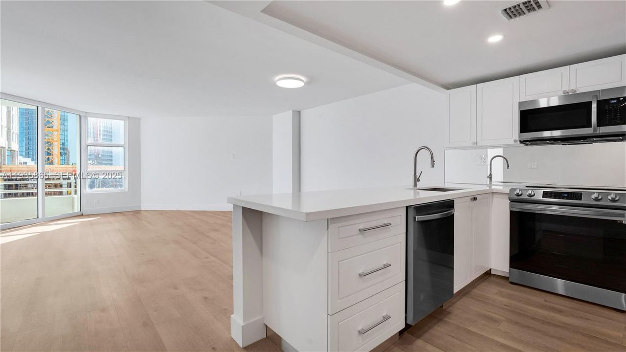 В аренду: $4,154 (1 спален, 1 ванн, 1036 Квадратных фут)