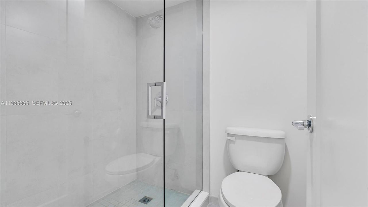 В аренду: $4,154 (1 спален, 1 ванн, 1036 Квадратных фут)