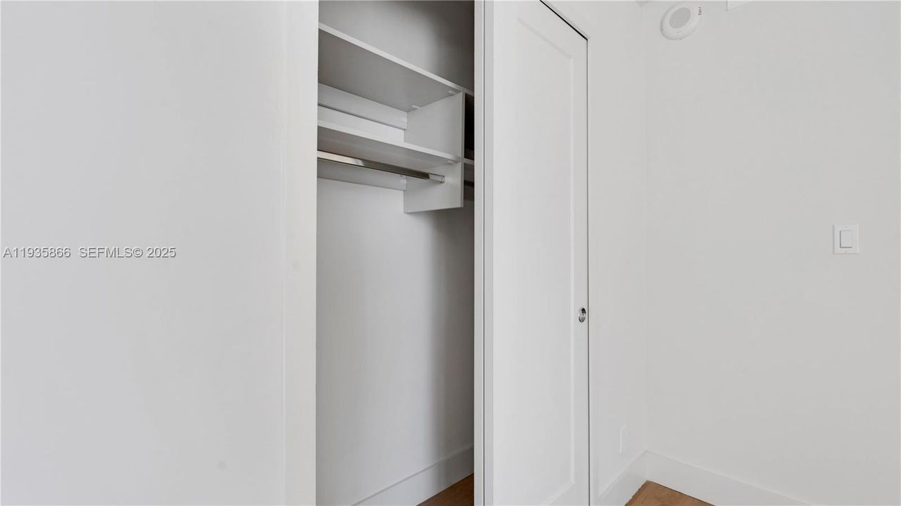 В аренду: $4,267 (2 спален, 2 ванн, 1291 Квадратных фут)