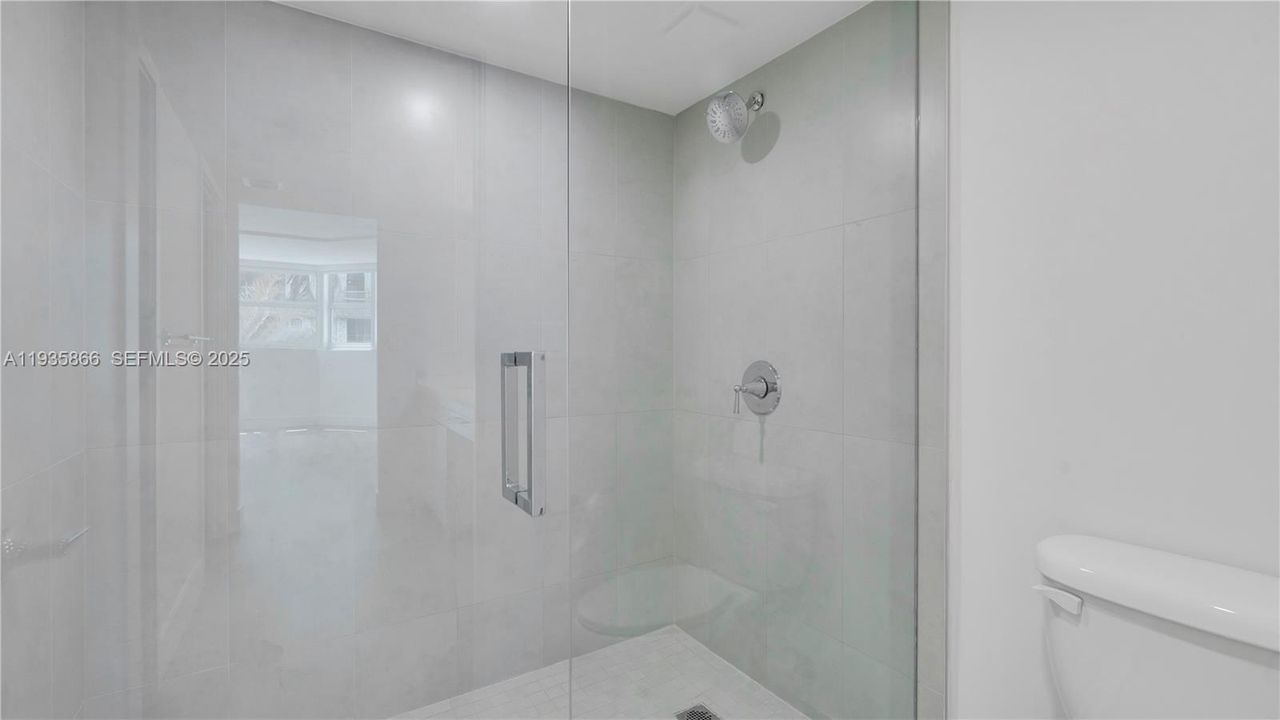 В аренду: $4,267 (2 спален, 2 ванн, 1291 Квадратных фут)