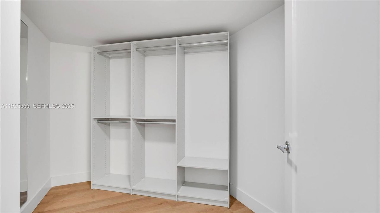 В аренду: $4,267 (2 спален, 2 ванн, 1291 Квадратных фут)