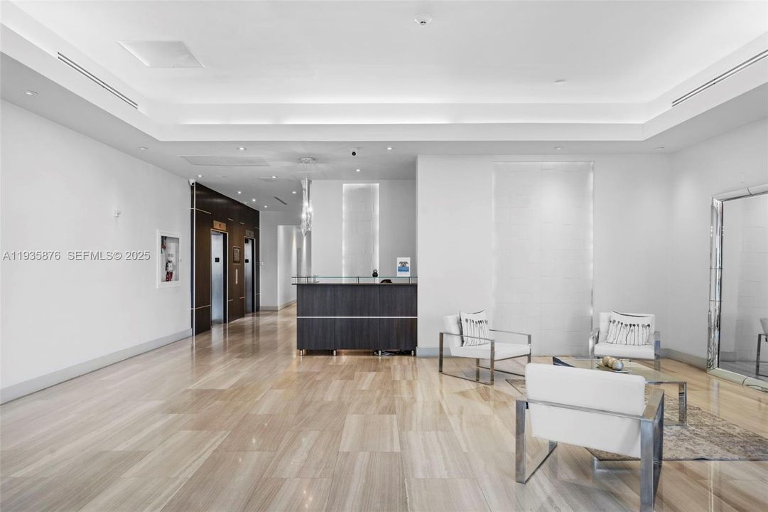 待售: $445,000 (1 贝兹, 1 浴室, 750 平方英尺)