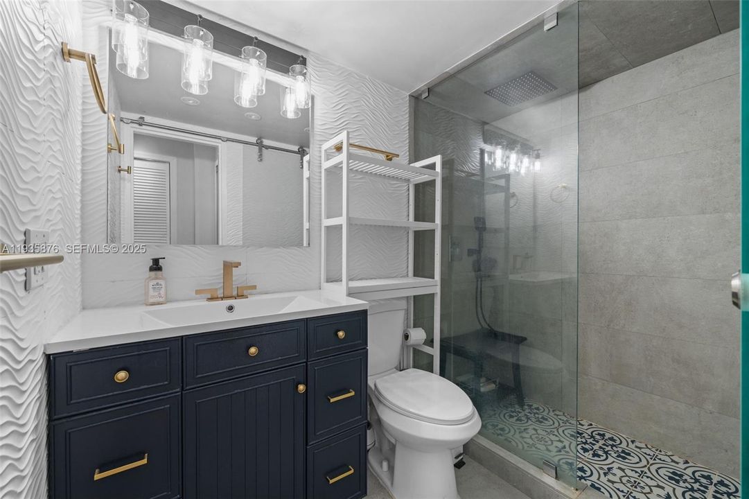 待售: $445,000 (1 贝兹, 1 浴室, 750 平方英尺)