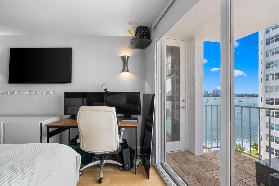 待售: $445,000 (1 贝兹, 1 浴室, 750 平方英尺)