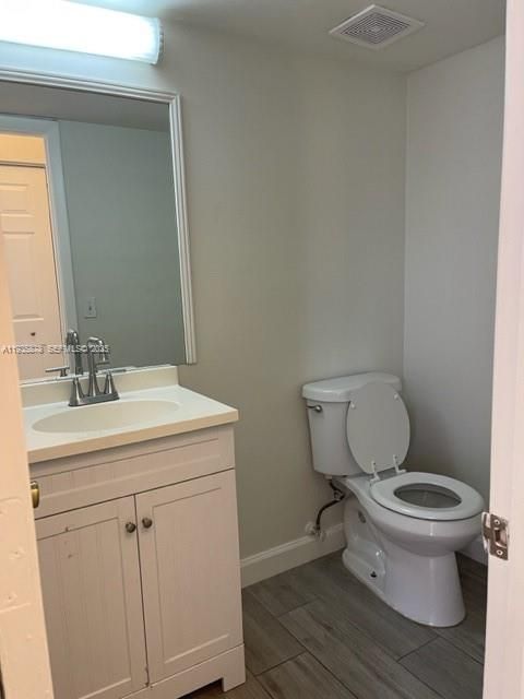 В аренду: $2,500 (2 спален, 2 ванн, 1230 Квадратных фут)