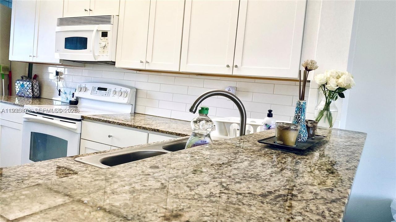 В аренду: $2,500 (2 спален, 2 ванн, 1230 Квадратных фут)