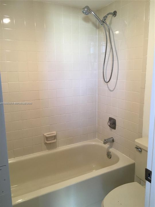 В аренду: $2,500 (2 спален, 2 ванн, 1230 Квадратных фут)