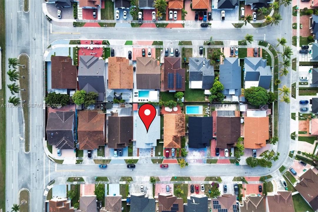 На продажу: $675,000 (3 спален, 2 ванн, 2010 Квадратных фут)