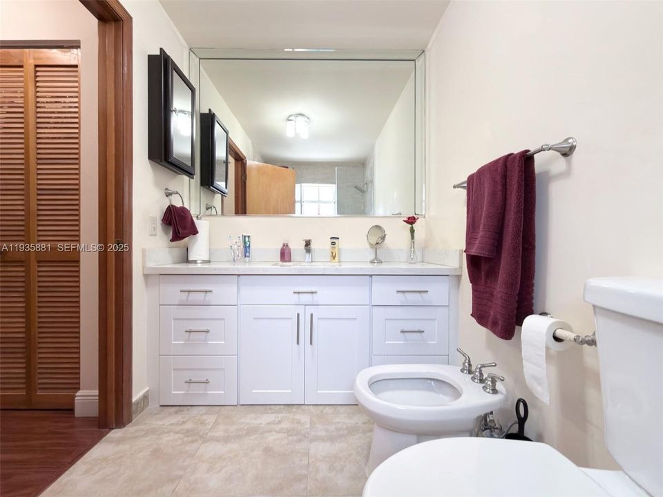 На продажу: $675,000 (3 спален, 2 ванн, 2010 Квадратных фут)