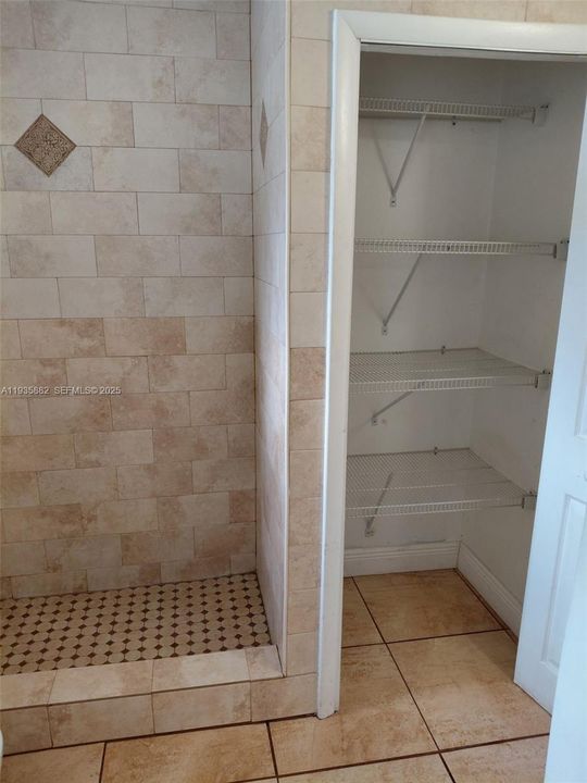 В аренду: $2,750 (2 спален, 2 ванн, 1000 Квадратных фут)