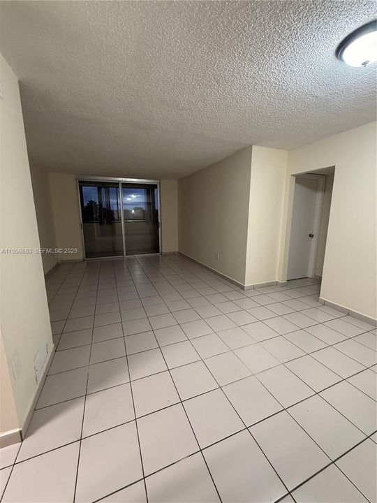 En Renta: $2,300 (2 camas, 2 baños, 855 Pies cuadrados)