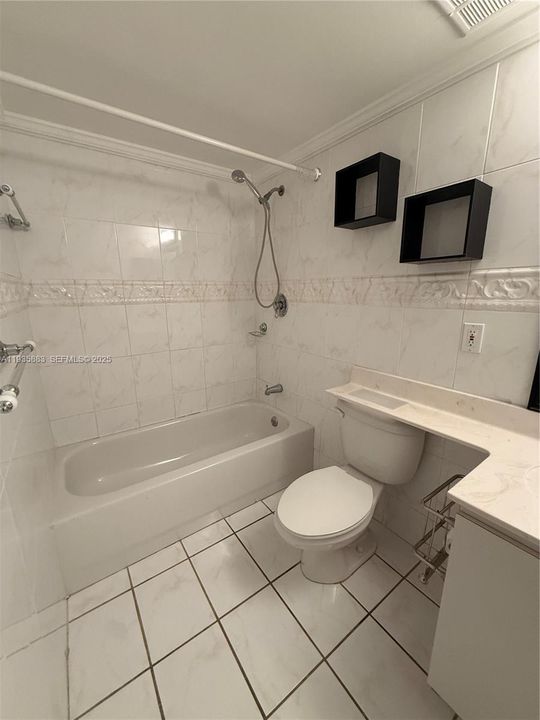 En Renta: $2,300 (2 camas, 2 baños, 855 Pies cuadrados)