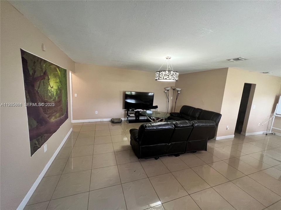 For Sale: $689,000 (0 beds, 0 baths, 2590 Square Feet)