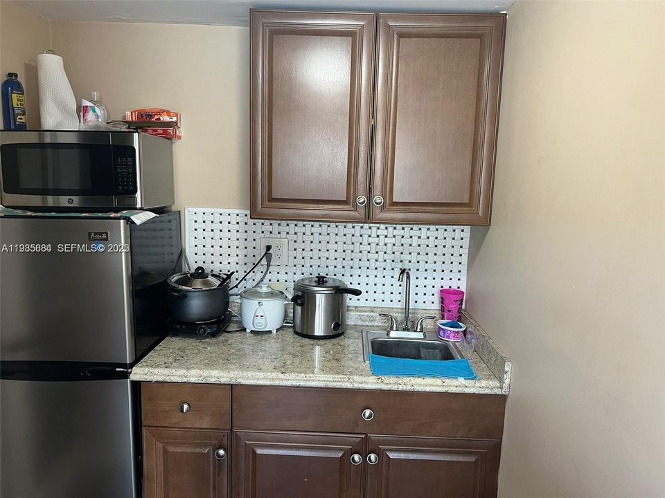 For Sale: $689,000 (0 beds, 0 baths, 2590 Square Feet)