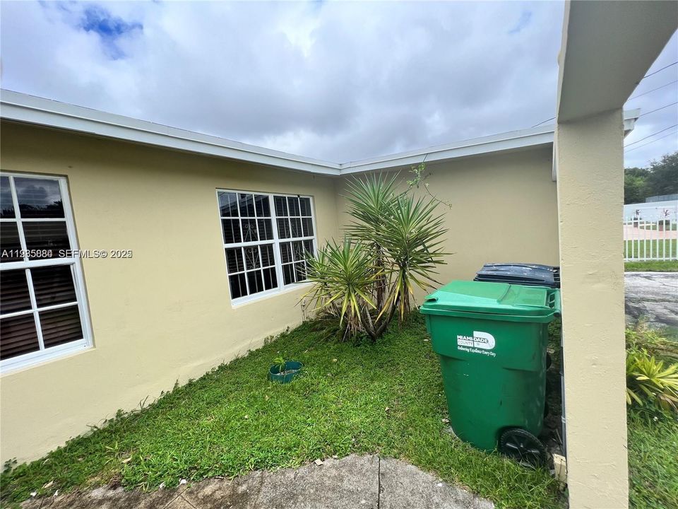 For Sale: $689,000 (0 beds, 0 baths, 2590 Square Feet)