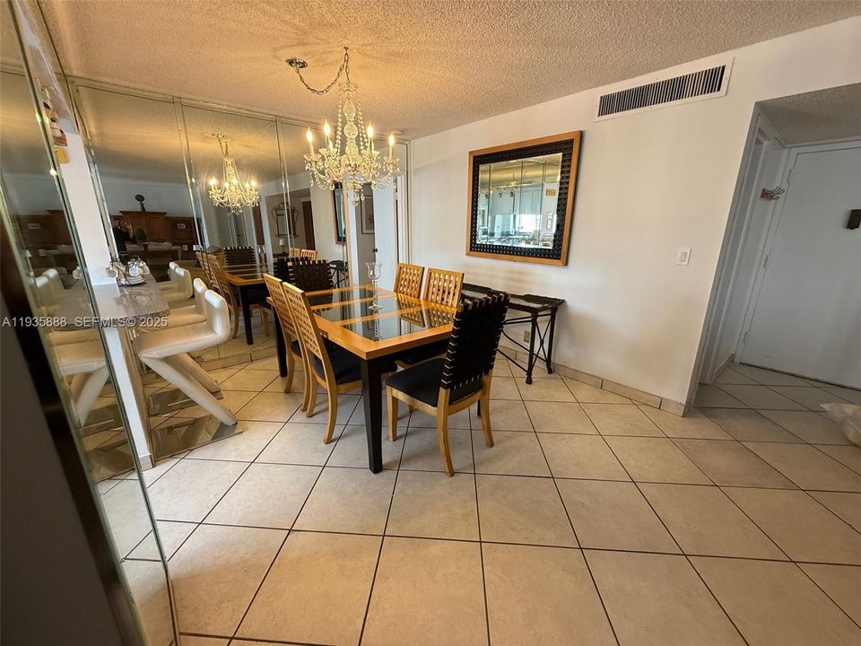 На продажу: $490,000 (2 спален, 2 ванн, 1230 Квадратных фут)