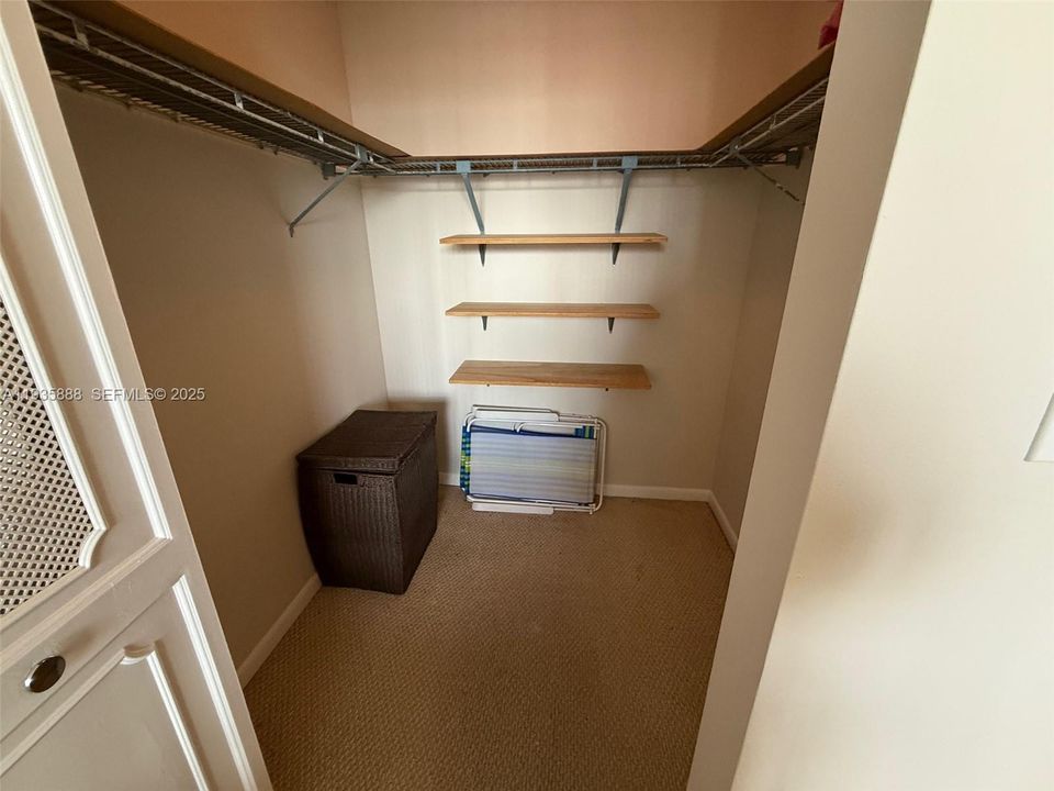 На продажу: $490,000 (2 спален, 2 ванн, 1230 Квадратных фут)