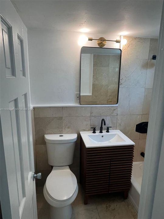 For Rent: $1,900 (1 beds, 1 baths, 537 Square Feet)