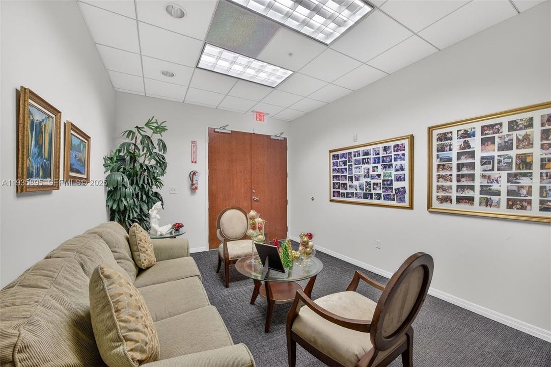 На продажу: $1,400,000 (0 спален, 0 ванн, 0 Квадратных фут)