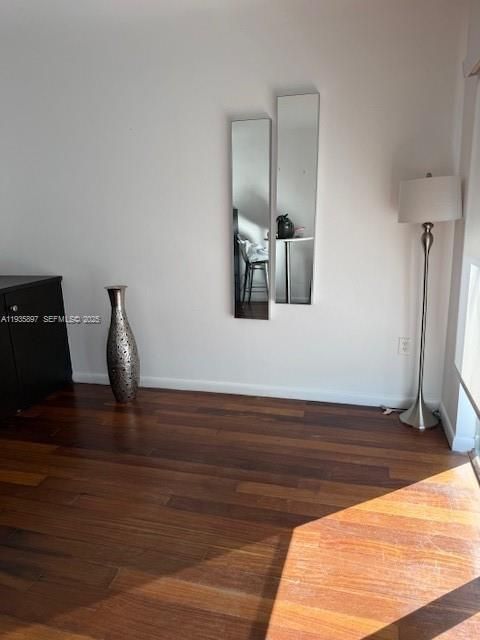 В аренду: $1,975 (1 спален, 1 ванн, 425 Квадратных фут)