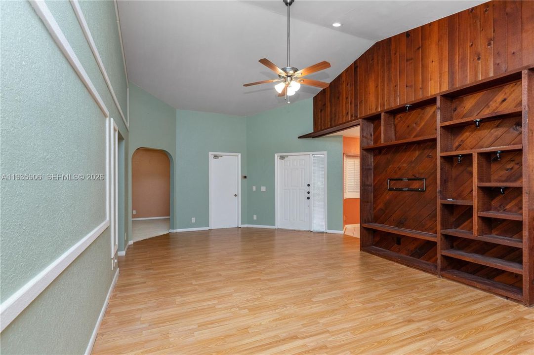 For Sale: $478,999 (3 beds, 2 baths, 1536 Square Feet)