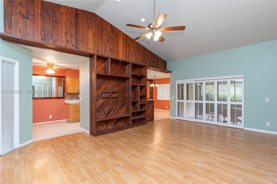 For Sale: $478,999 (3 beds, 2 baths, 1536 Square Feet)