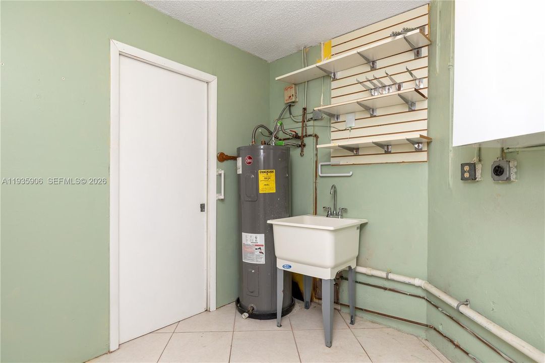 For Sale: $478,999 (3 beds, 2 baths, 1536 Square Feet)