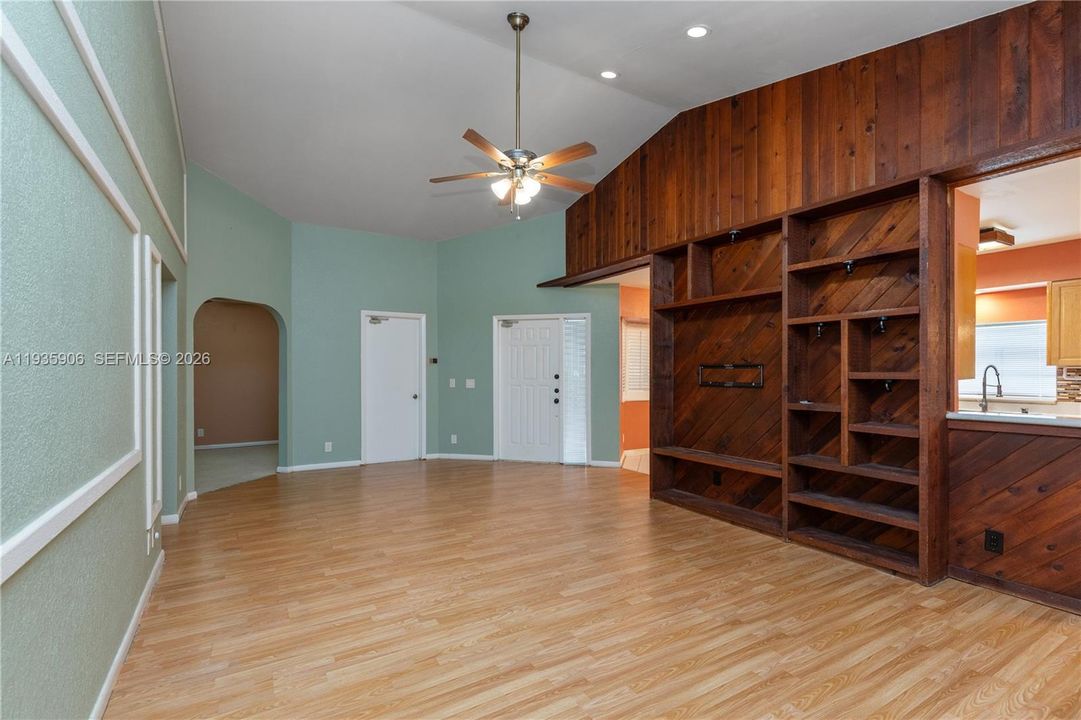 For Sale: $478,999 (3 beds, 2 baths, 1536 Square Feet)