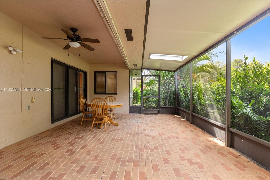 For Sale: $478,999 (3 beds, 2 baths, 1536 Square Feet)