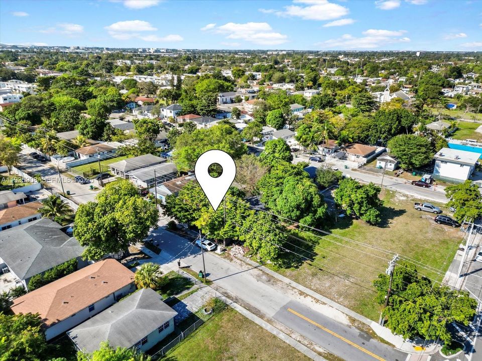 В аренду: $3,000 (3 спален, 2 ванн, 790 Квадратных фут)