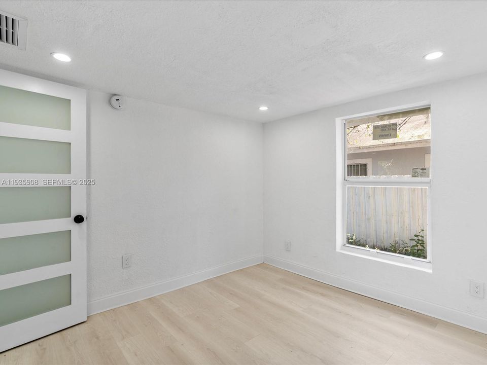 В аренду: $3,000 (3 спален, 2 ванн, 790 Квадратных фут)