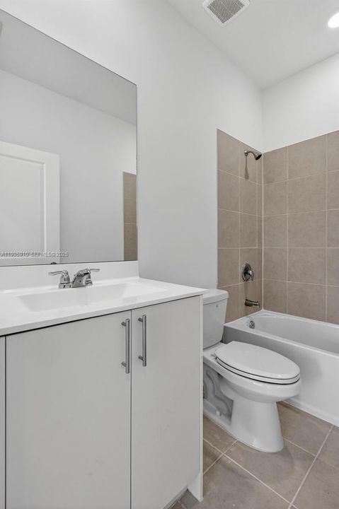 For Rent: $3,350 (4 beds, 3 baths, 1436 Square Feet)