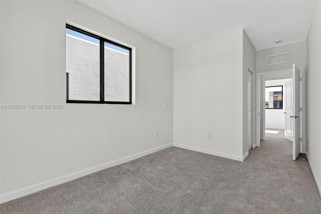 For Rent: $3,350 (4 beds, 3 baths, 1436 Square Feet)