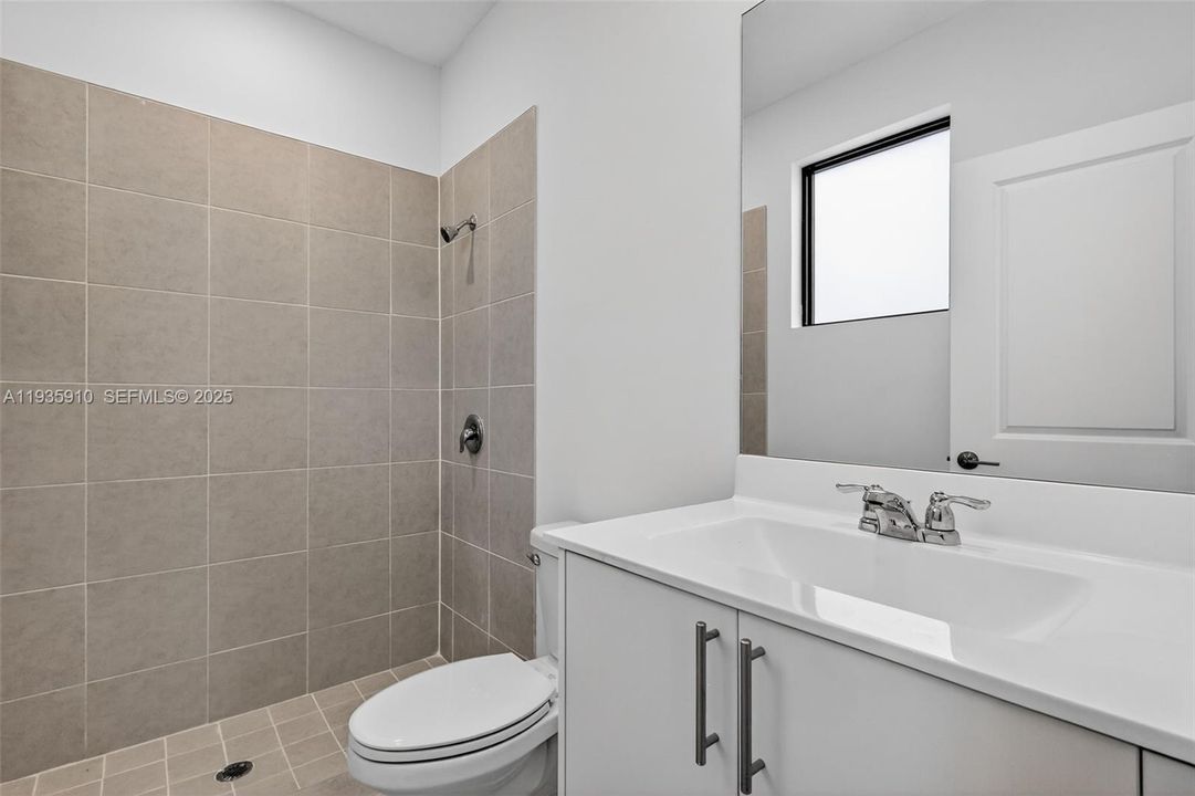 For Rent: $3,350 (4 beds, 3 baths, 1436 Square Feet)