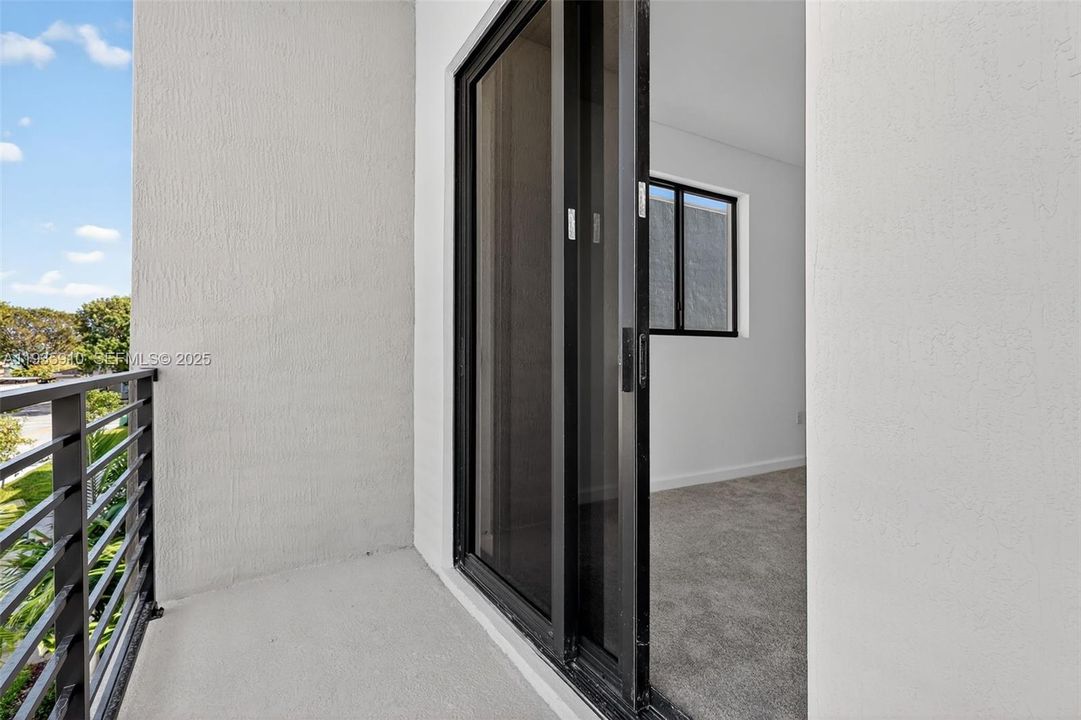 For Rent: $3,350 (4 beds, 3 baths, 1436 Square Feet)