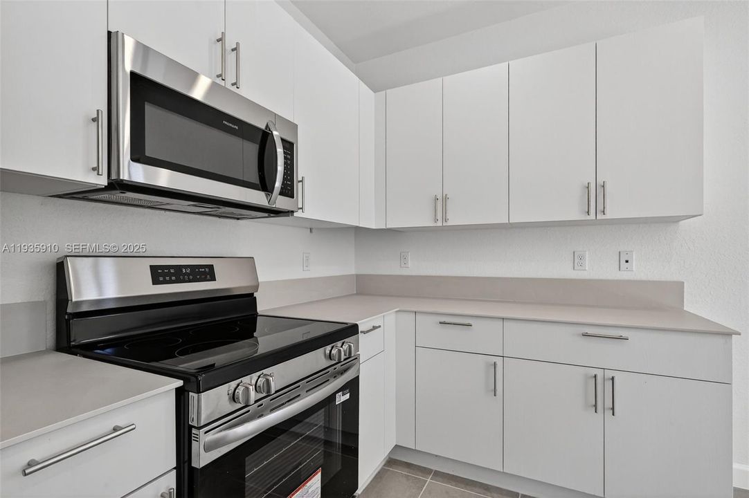 For Rent: $3,350 (4 beds, 3 baths, 1436 Square Feet)