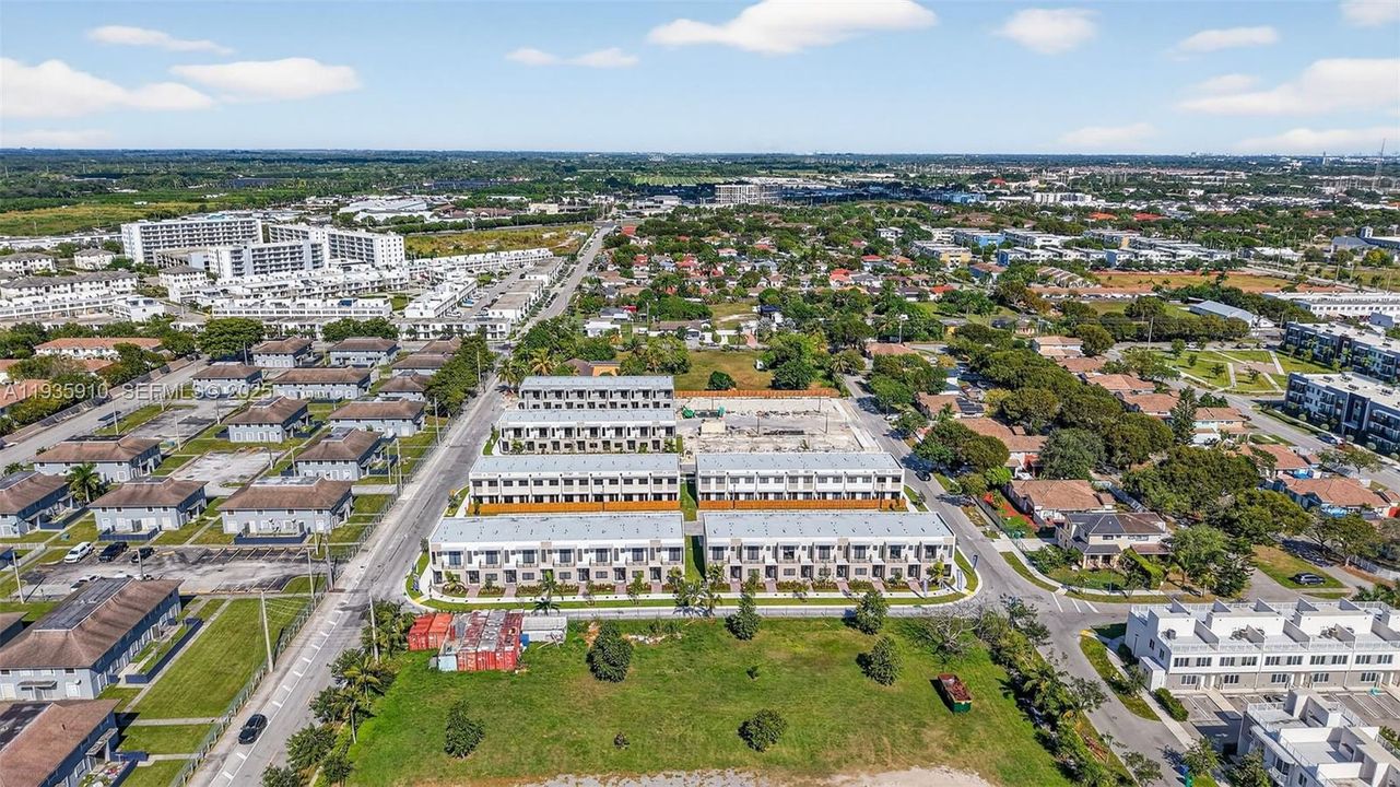 For Rent: $3,350 (4 beds, 3 baths, 1436 Square Feet)