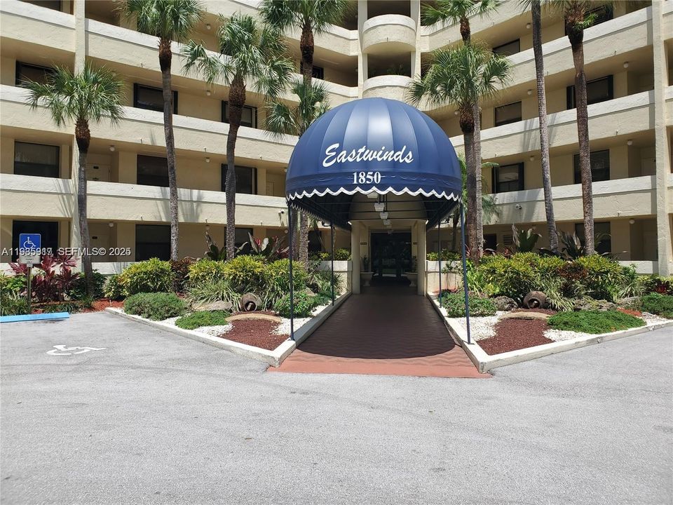 En Renta: $4,000 (3 camas, 2 baños, 1392 Pies cuadrados)